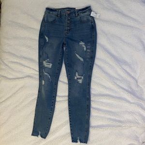 Maurices jegging vintage high rise jeans. Size small regular, never worn.